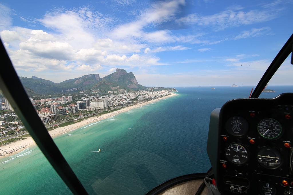 Med helikopter över Rio
