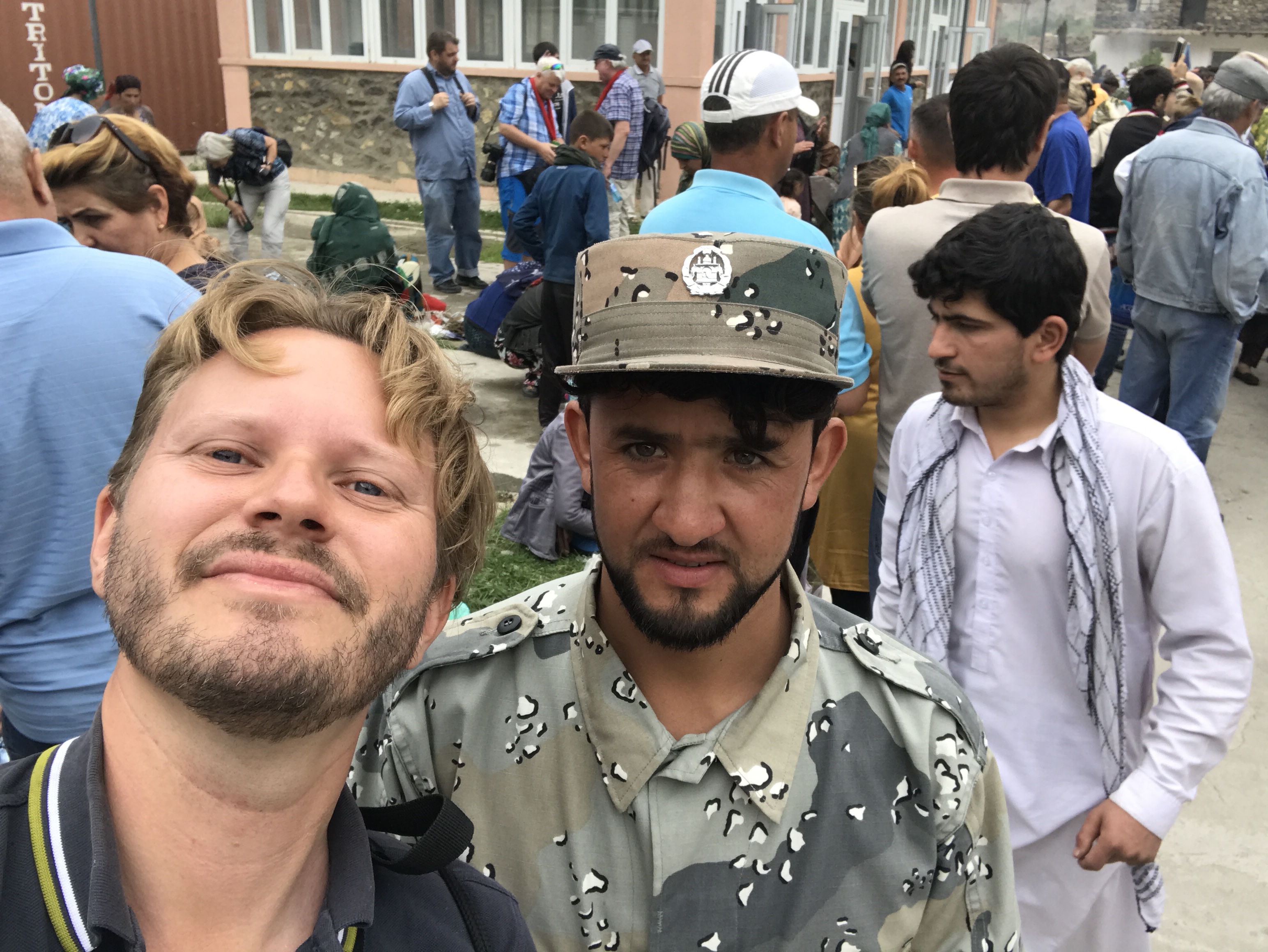 Midsommardag på afghansk marknad